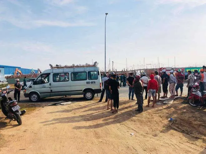 Sập tường đang thi công ở Đồng Nai, 10 người chết, nhiều người bị vùi lấp - 3