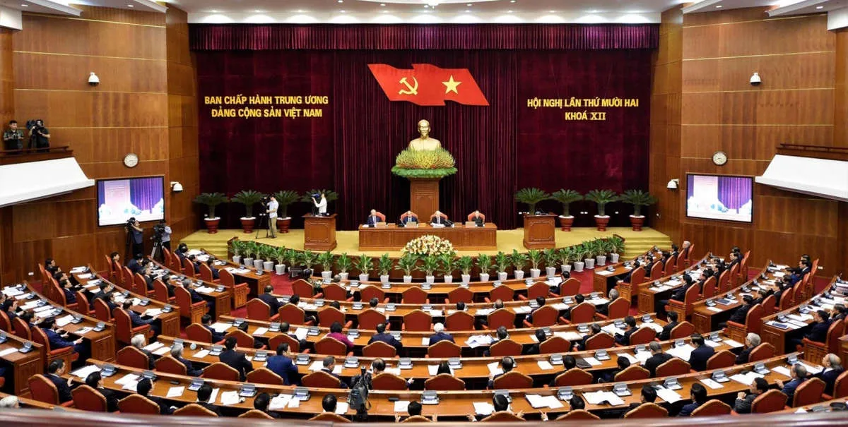 To&agrave;n cảnh phi&ecirc;n họp