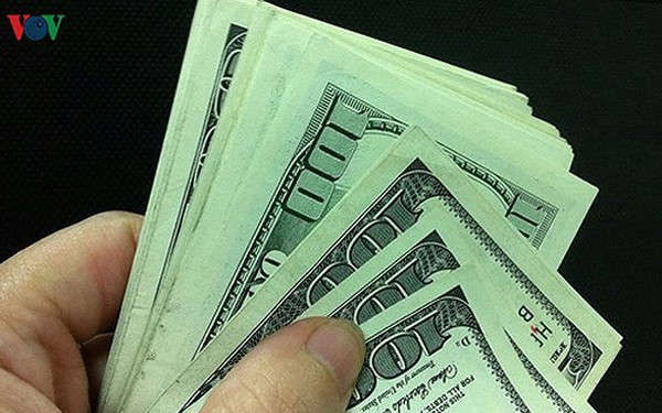 cac ngan hang thuong mai dong loat tang gia usd hinh 1