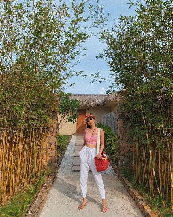 Để có được thềm ngực quyến rũ tự nhiên như Tăng Thanh Hà, chị em chỉ việc ngủ đúng cách! - Ảnh 8 Để có được thềm ngực quyến rũ tự nhiên như Tăng Thanh Hà, chị em chỉ việc ngủ đúng cách! - Ảnh 8