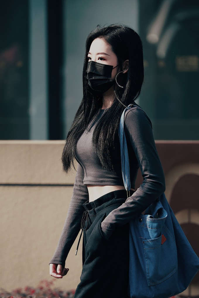 Trang phục khoe eo của dàn sao 'Thanh xuân có bạn' - Ảnh 14 Trang phục khoe eo của dàn sao 'Thanh xuân có bạn' - Ảnh 14