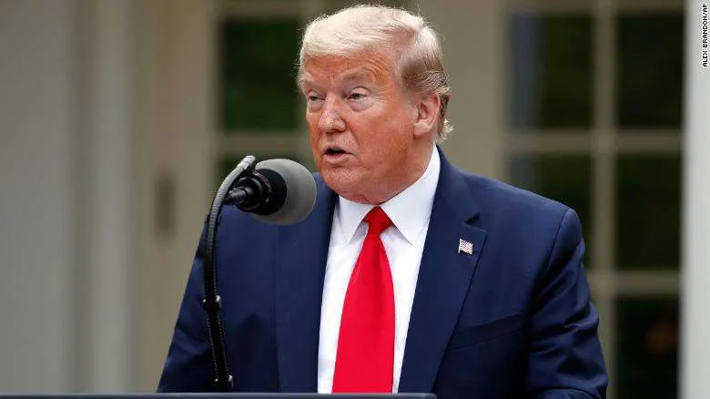 ong trump tuyen bo khong dong cua dat nuoc ke ca co lan song covid-19 thu 2 hinh 1