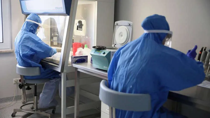 so ca mac covid-19 tai ba lan vuot moc 20.000 hinh 1