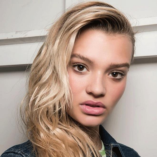 5 thói quen tưởng vô hại nhưng lại khiến mái tóc bị tổn thương