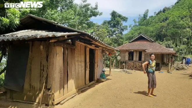 Hòa Bình chi trả hỗ trợ COVID-19: Cán bộ xã 'ngồi nhầm' danh sách hộ cận nghèo - 1