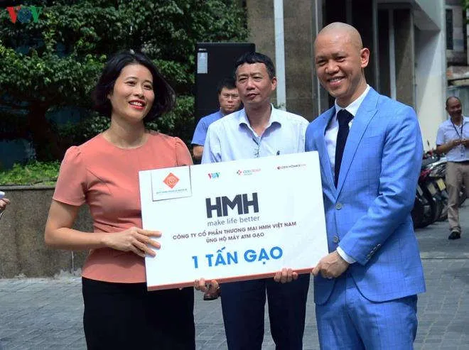 VOV phối hợp với CenGroup mở cây 'ATM gạo yêu thương' - 3