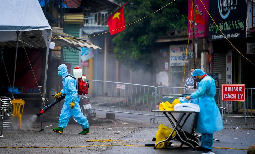 Thêm 1 ca mắc COVID-19 từ Pháp về, Việt Nam có 326 người nhiễm virus corona - 1