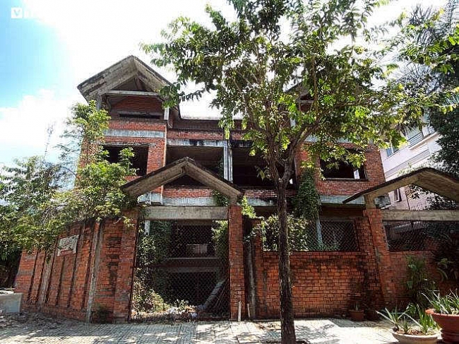 Những căn biệt thự triệu đô 'đắp chiếu' hàng chục năm của Hà Đô tại TP.HCM