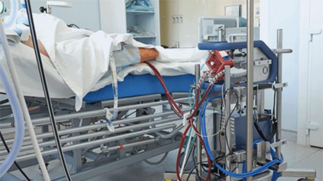 Phi c&ocirc;ng người Anh nhiễm loại vi khuẩn kh&oacute; điều trị, phải lọc m&aacute;u trở lại - 1