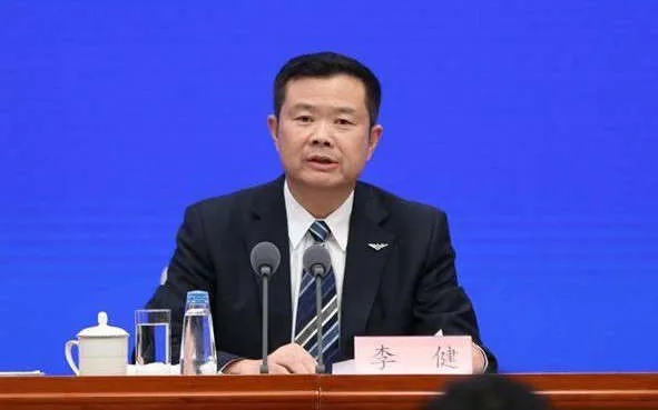 trung quoc tang cac chuyen bay quoc te tu ngay 1/6 hau covid-19 hinh 1