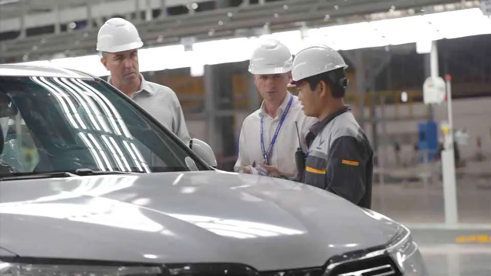 Nghiêm cấm kỳ thị người nước ngoài sang Việt Nam làm việc sau COVID-19 - 1