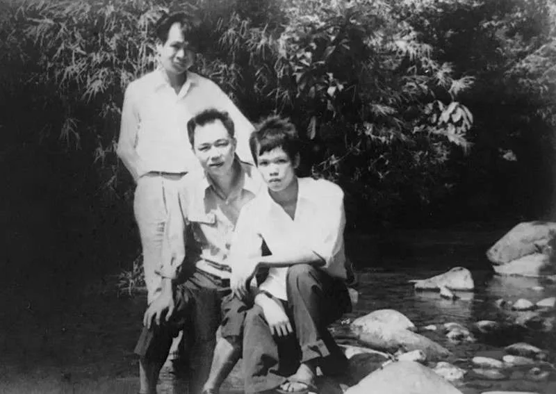 anh vu mao- con nguoi cua nhiet huyet va hanh dong  hinh 1