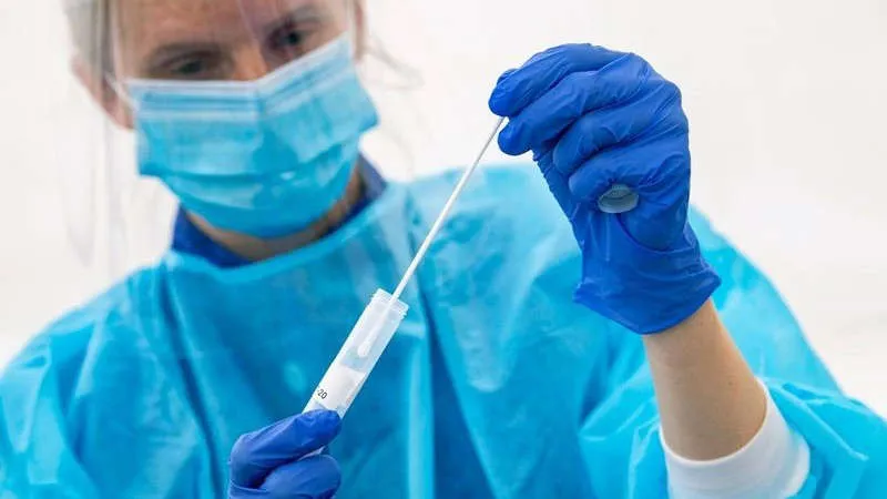 do am thap lam tang nguy co lay nhiem covid-19 hinh 1