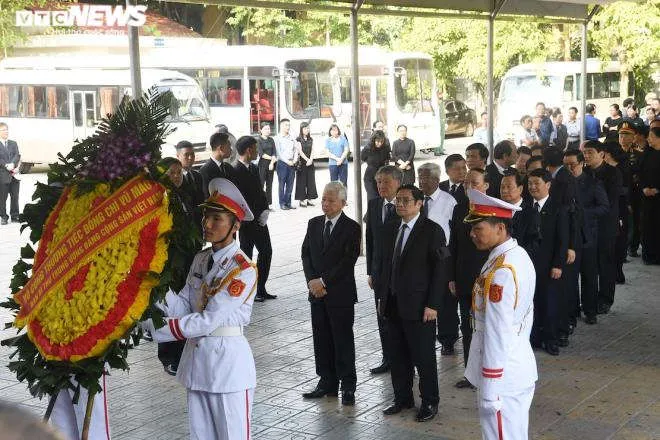 Ảnh: Lãnh đạo Đảng, Nhà nước viếng nguyên Chủ nhiệm Văn phòng Quốc hội Vũ Mão - 7