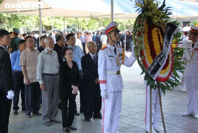 Ảnh: Lãnh đạo Đảng, Nhà nước viếng nguyên Chủ nhiệm Văn phòng Quốc hội Vũ Mão - 14