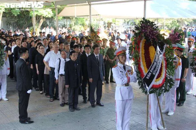 Ảnh: Lãnh đạo Đảng, Nhà nước viếng nguyên Chủ nhiệm Văn phòng Quốc hội Vũ Mão - 15