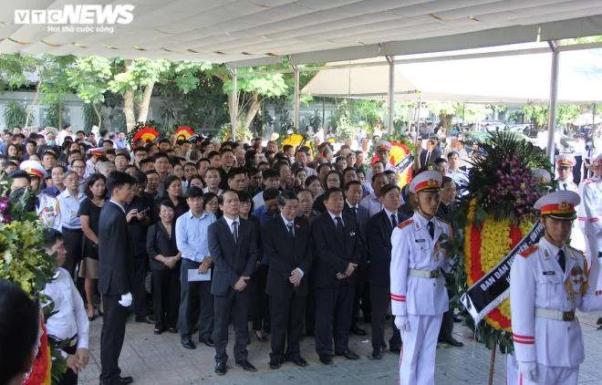 Ảnh: Lãnh đạo Đảng, Nhà nước viếng nguyên Chủ nhiệm Văn phòng Quốc hội Vũ Mão - 18