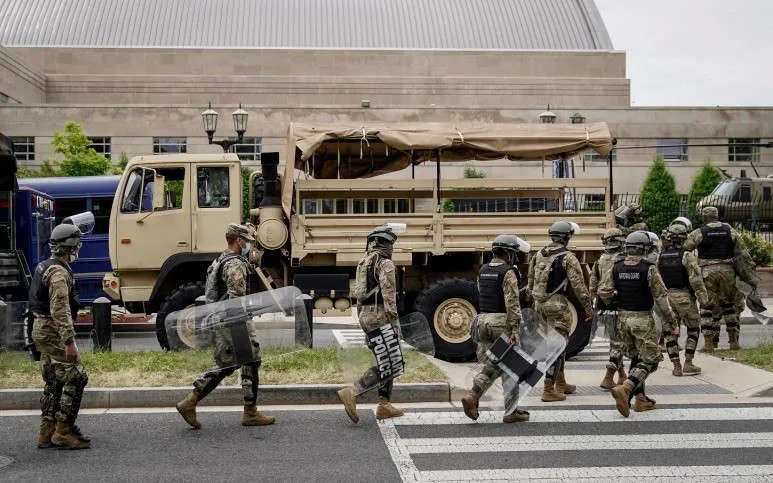 thu do washington yeu cau tong thong trump rut quan khoi day hinh 1