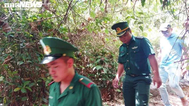 Mở rộng địa b&agrave;n truy t&igrave;m kẻ trốn trại Triệu Qu&acirc;n Sự ra ph&iacute;a Bắc đ&egrave;o Hải V&acirc;n - 1