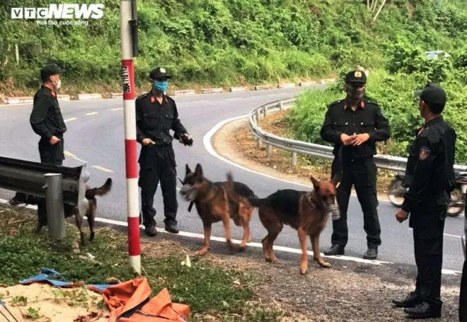 Mở rộng địa b&agrave;n truy t&igrave;m kẻ trốn trại Triệu Qu&acirc;n Sự ra ph&iacute;a Bắc đ&egrave;o Hải V&acirc;n - 2