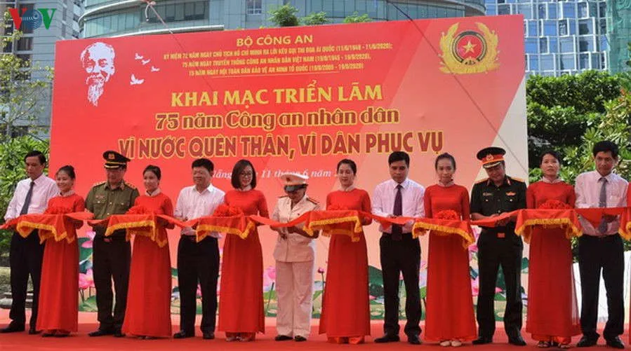 trien lam