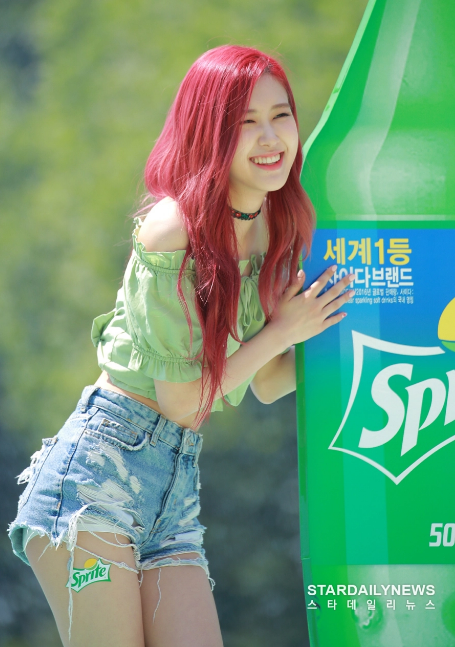 Những màu tóc 'ăn ảnh' nhất mà nàng nào cũng nên biết để có tấm hình nghìn like - Ảnh 9 Những màu tóc 'ăn ảnh' nhất mà nàng nào cũng nên biết để có tấm hình nghìn like - Ảnh 9