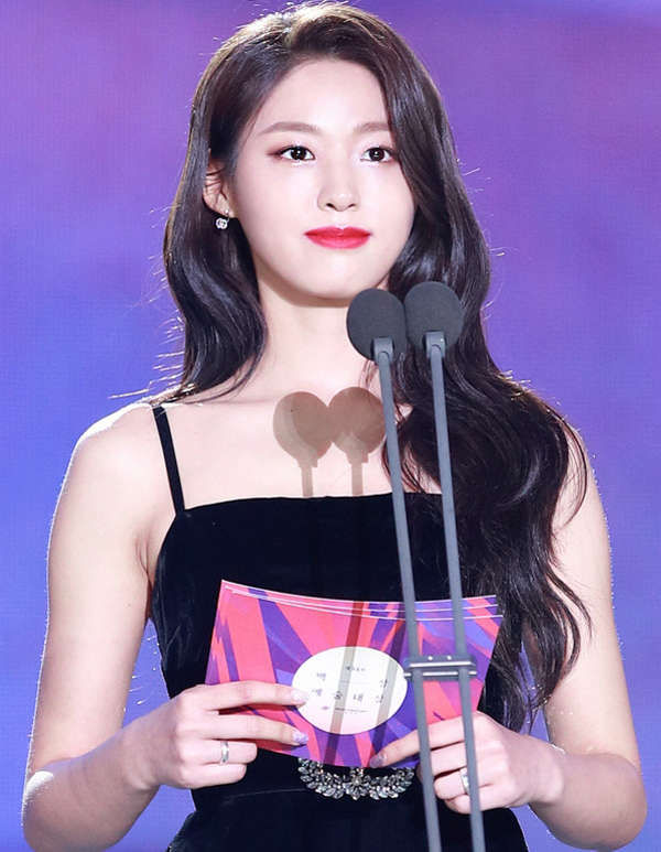 7 idol quyết định chính xác khi đổi dáng lông mày từ ngang sang cong - Ảnh 8