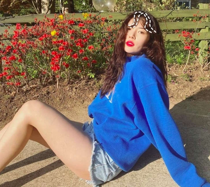 Bí quyết để tóc mái giúp lên hạng nhan sắc của các mỹ nhân Hàn Quốc - Ảnh 4 Bí quyết để tóc mái giúp lên hạng nhan sắc của các mỹ nhân Hàn Quốc - Ảnh 4