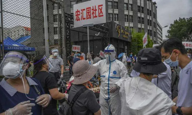 who xac nhan hon 100 ca covid-19 moi tai o dich bac kinh hinh 1