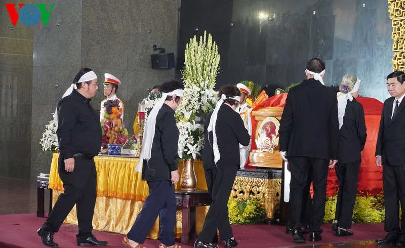 anh: le truy dieu, tien dua nha tinh bao tran quoc huong hinh 7