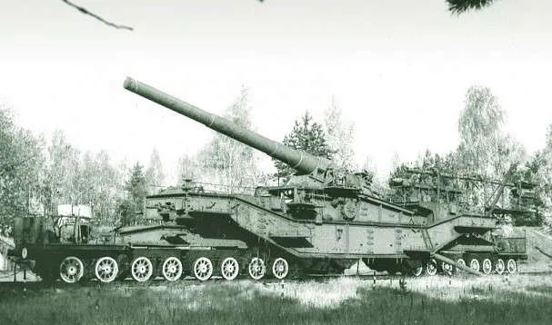 Bảo vệ Leningrad và trận đấu pháo lớn nhất trong lịch sử chiến tranh