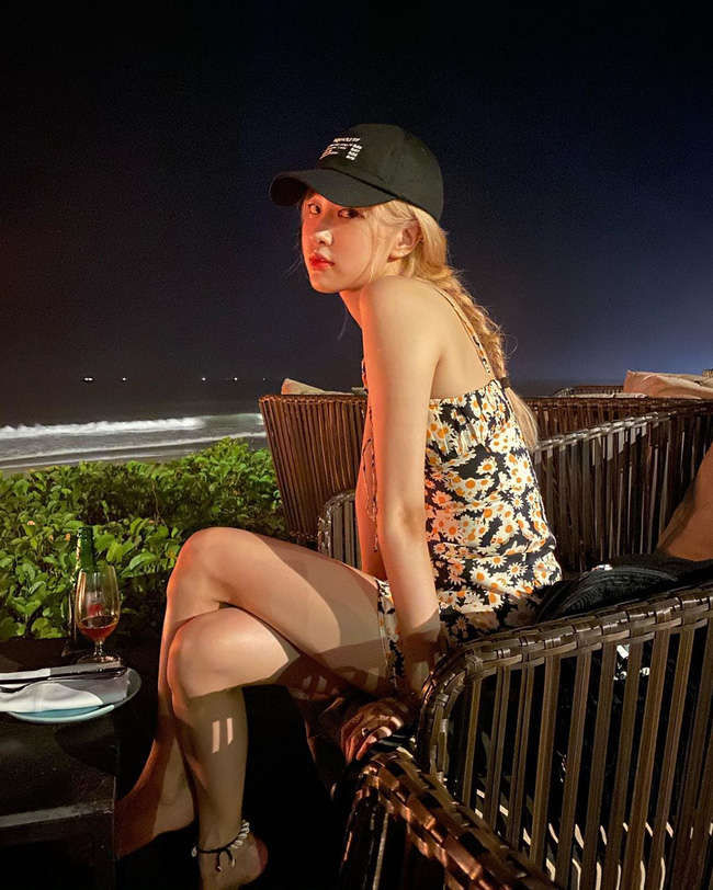Chỉ cần học Rose diện đủ kiểu váy xinh tươi, chị em cũng rút ra được cho mình vô vàn ý tưởng mặc đẹp - Ảnh 8