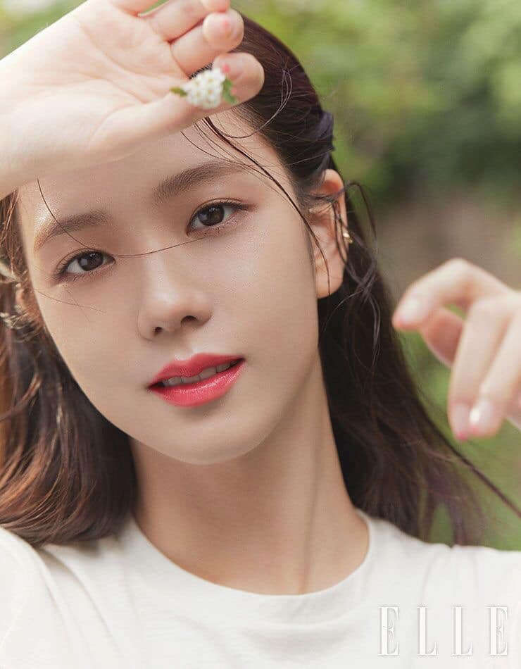 Jisoo (BlackPink) đẹp cực phẩm với lối trang điểm trái cây mọng nước là xu hướng của mùa hè này tại Hàn Quốc - Ảnh 1