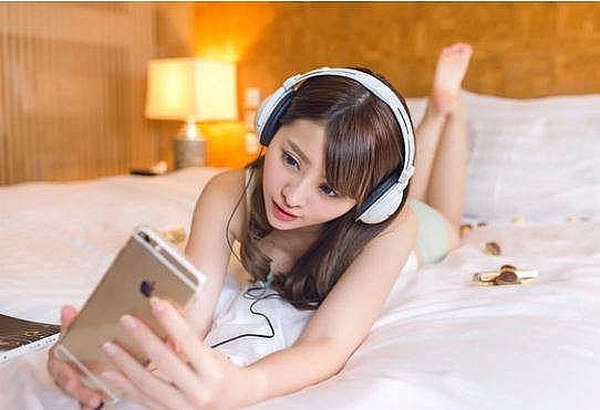 3 đồ vật đặt cạnh giường gây hại sức khỏe, làm tăng nguy cơ ung thư