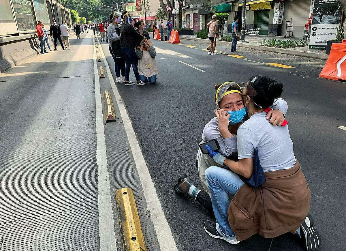 dong dat manh 7,4 do richter tai mexico, it nhat 4 nguoi chet hinh 1