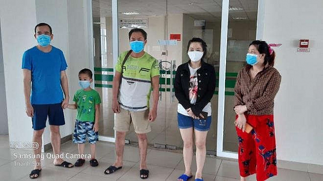 Bé trai 6 tuổi mắc COVID-19 khỏi bệnh