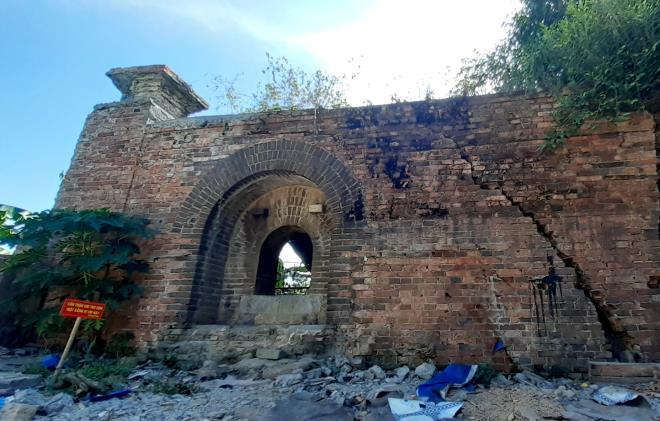 Lai lịch của hai cổng thành cổ vừa 'phát lộ' sau cuộc di dân lịch sử ở Huế - 1