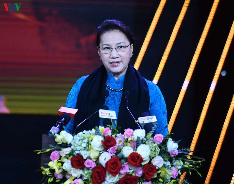 chu tich quoc hoi du chuong trinh