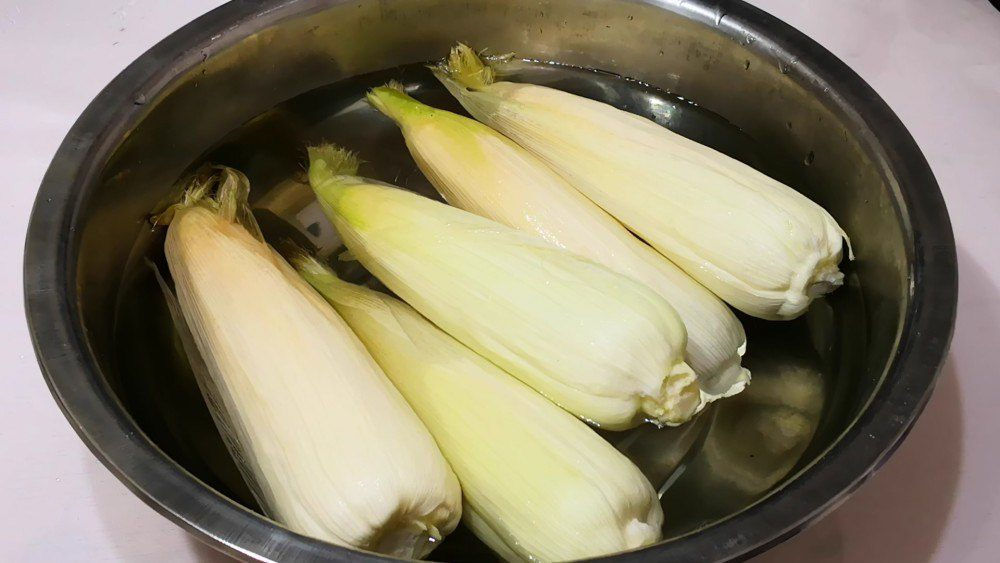 Ăn ngô 30 năm giờ mới biết cách bảo quản ngô như thế nào để cả năm không hỏng - Ảnh 2 Ăn ngô 30 năm giờ mới biết cách bảo quản ngô như thế nào để cả năm không hỏng - Ảnh 2