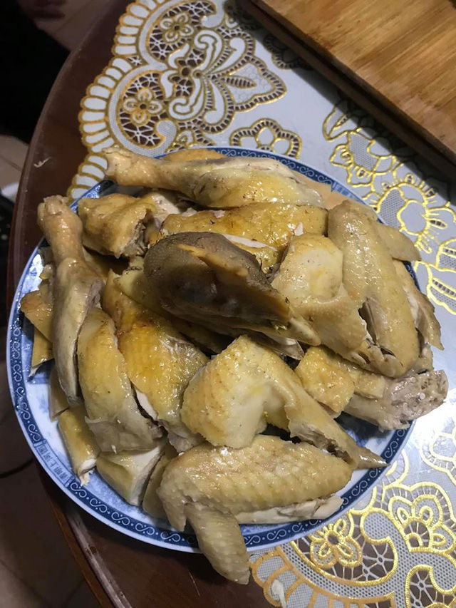 Cách mới rất nhanh và dễ giúp luộc gà không nứt da, chặt gà gọn đẹp, một phát ăn ngay, chị em đọc xong chỉ muốn thực hành ngay lập tức - Ảnh 5 Cách mới rất nhanh và dễ giúp luộc gà không nứt da, chặt gà gọn đẹp, một phát ăn ngay, chị em đọc xong chỉ muốn thực hành ngay lập tức - Ảnh 5