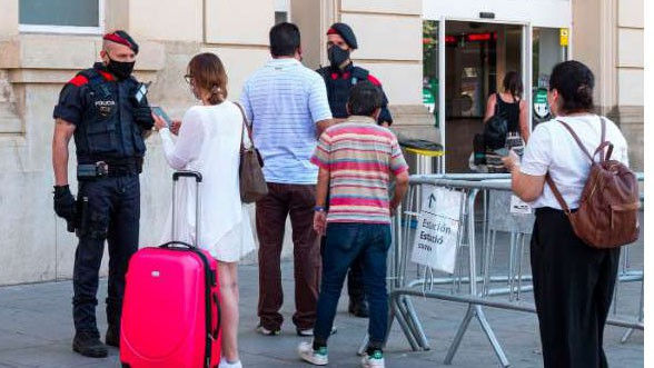 nhieu nuoc chau au tai phong toa dia phuong khi dich bung phat tro lai hinh 1