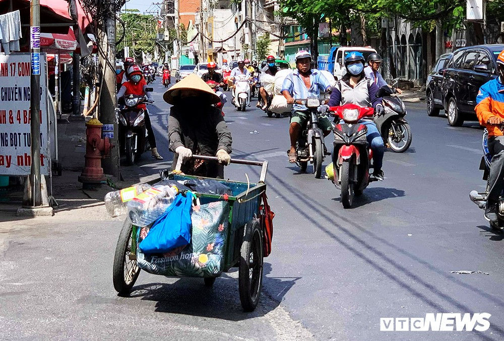 Bắc và Trung Bộ bước vào đợt nắng nóng gay gắt kéo dài - 1