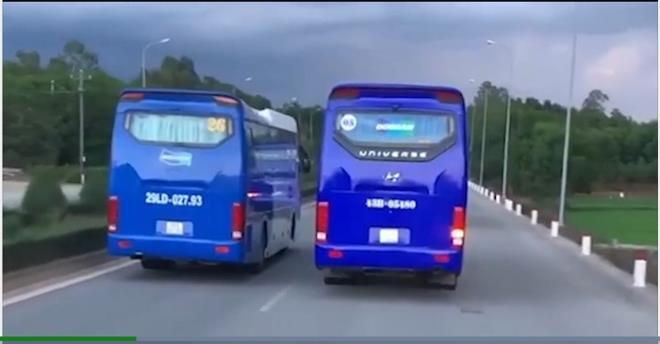 Đoàn xe chở công nhân 'ngáng đường' xe chữa cháy: Buộc thôi việc 2 tài xế - 1