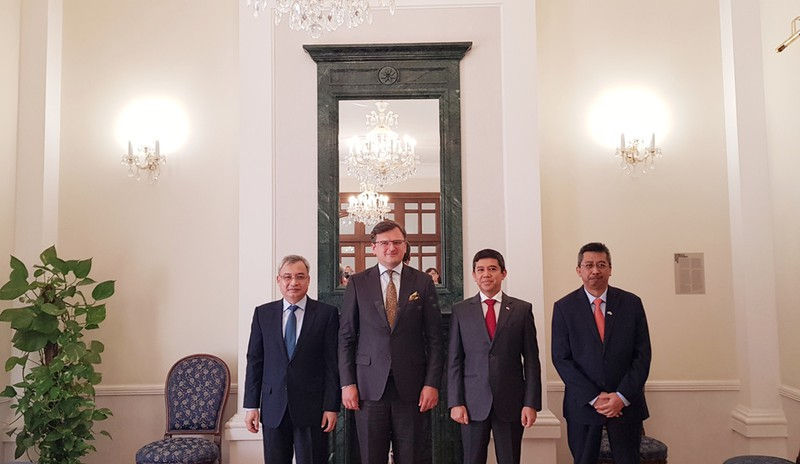 thuc day quan he asean - ukraine hinh 2