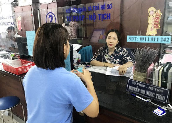 ghi ten nguoi du dinh cuoi vao giay chung nhan doc than co can thiet? hinh 1