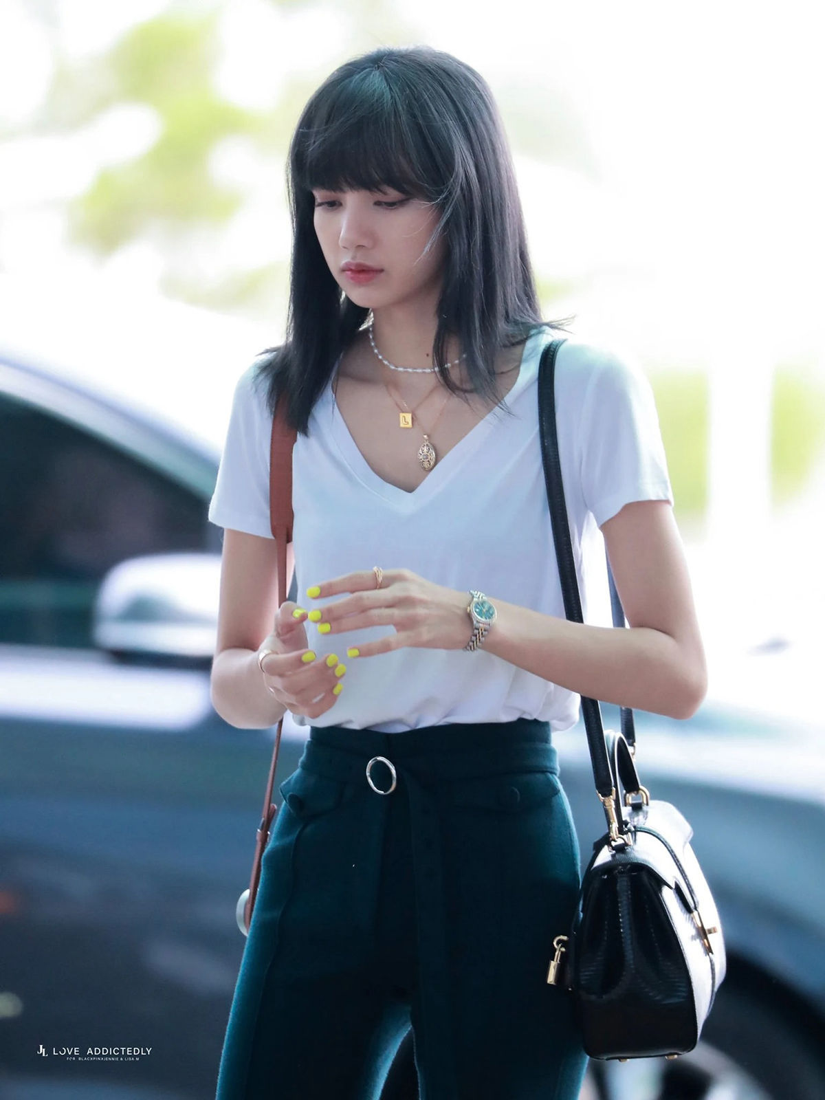 5 kiểu đồ sân bay yêu thích của các idol nổi tiếng mặc đẹp - Ảnh 1