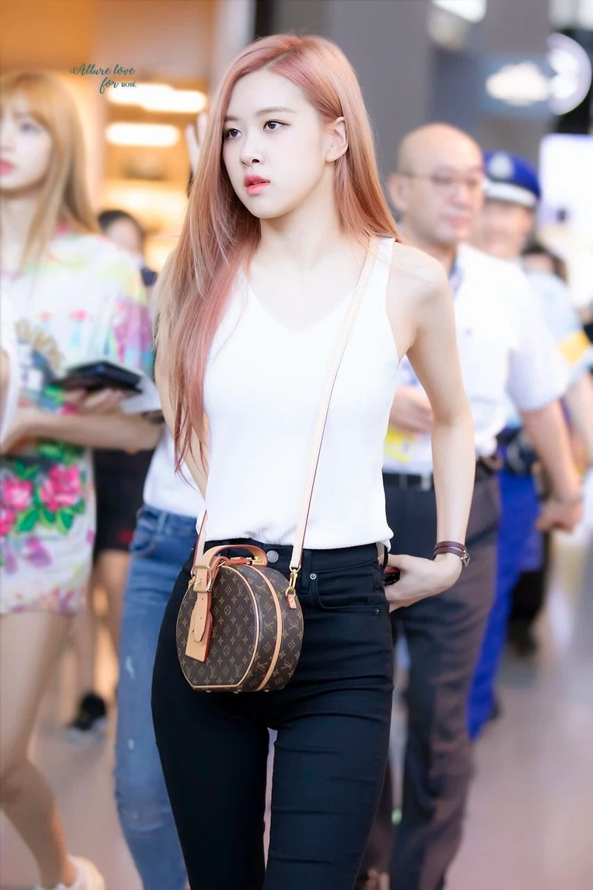 5 kiểu đồ sân bay yêu thích của các idol nổi tiếng mặc đẹp - Ảnh 3