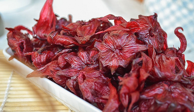 Công dụng của hạt atiso đỏ dùng làm gì?