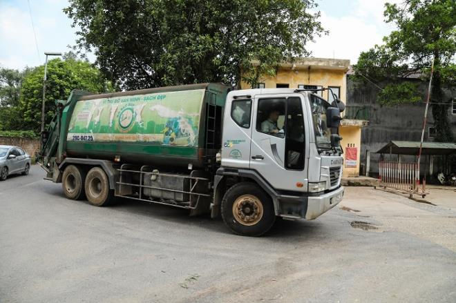 Ảnh: Bãi rác lớn nhất Thủ đô mở cửa trở lại sau 3 ngày 'án binh bất động' - 9
