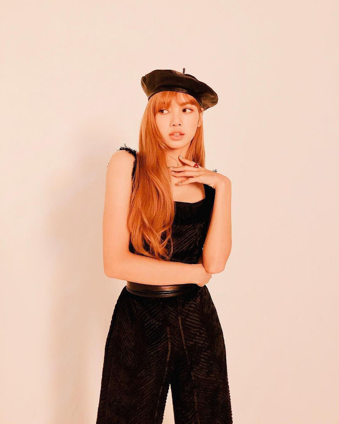 Mỹ nhân Hàn tỏa sáng khi diện jumpsuit 2 dây: Jennie đẹp xuất sắc, Lisa sành điệu khó ai bì kịp - Ảnh 2